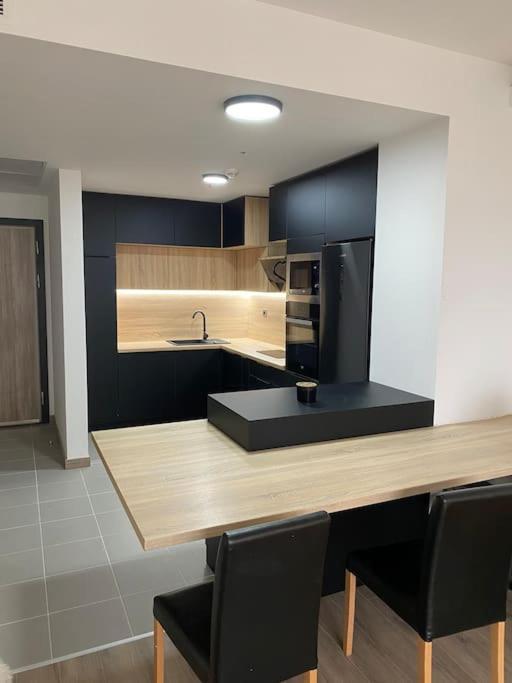 Cevahir Sky City Apartment With Spa, Pool & Fitness Included Skopje Exteriör bild